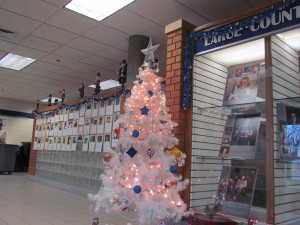 The LaRue County High School lobby fully decorated.